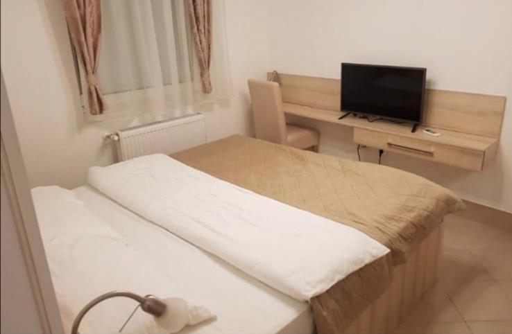 Royalwings Apartman Jagodina Exterior foto