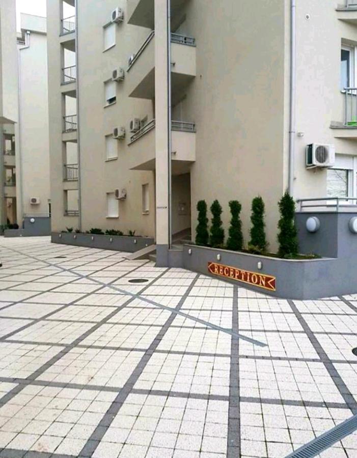 Royalwings Apartman Jagodina Exterior foto
